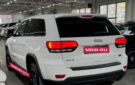 Jeep Grand Cherokee, 2018 год, 4 999 000 рублей, 4 фотография