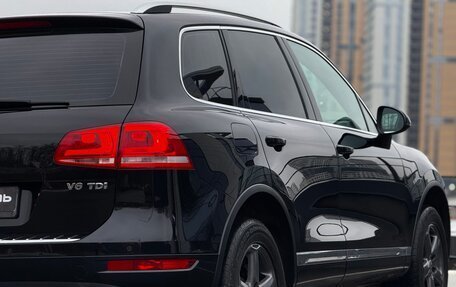 Volkswagen Touareg III, 2011 год, 2 250 000 рублей, 17 фотография