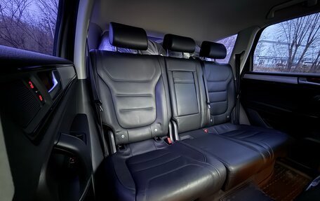 Volkswagen Touareg III, 2011 год, 2 250 000 рублей, 32 фотография