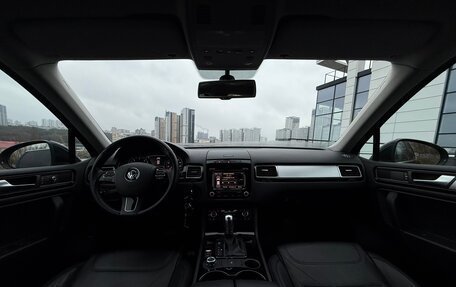 Volkswagen Touareg III, 2011 год, 2 250 000 рублей, 34 фотография