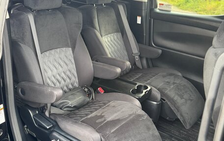 Toyota Vellfire II, 2018 год, 3 747 000 рублей, 18 фотография