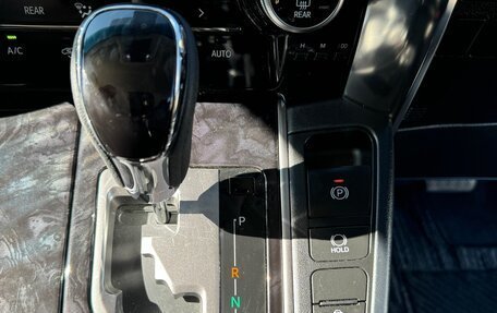 Toyota Vellfire II, 2018 год, 3 747 000 рублей, 27 фотография
