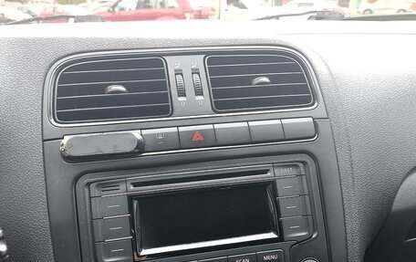 Volkswagen Polo VI (EU Market), 2010 год, 500 000 рублей, 10 фотография