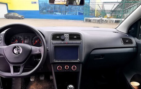 Volkswagen Polo VI (EU Market), 2018 год, 13 фотография