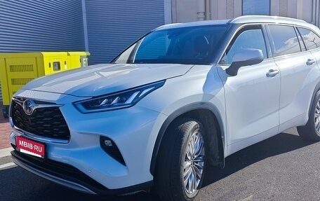 Toyota Highlander, 2025 год, 5 400 000 рублей, 2 фотография