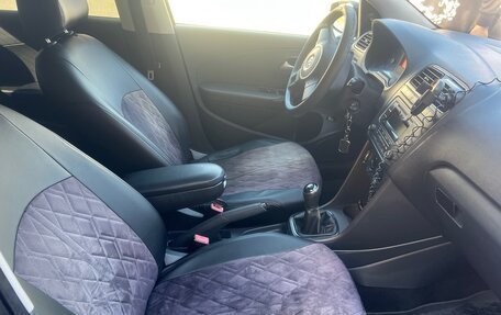 Volkswagen Polo VI (EU Market), 2013 год, 800 000 рублей, 5 фотография