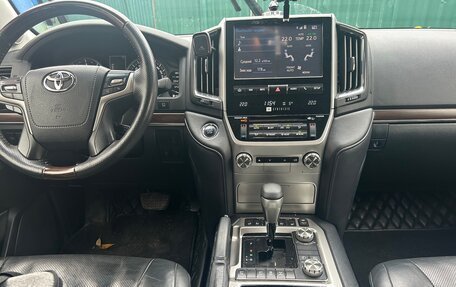 Toyota Land Cruiser 200, 2015 год, 4 000 000 рублей, 4 фотография