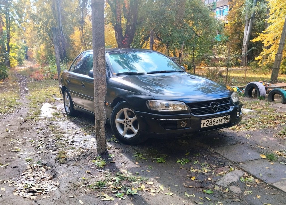 Opel Omega B, 1998 год, 240 000 рублей, 1 фотография