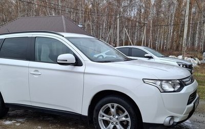 Mitsubishi Outlander III рестайлинг 3, 2013 год, 1 550 000 рублей, 1 фотография