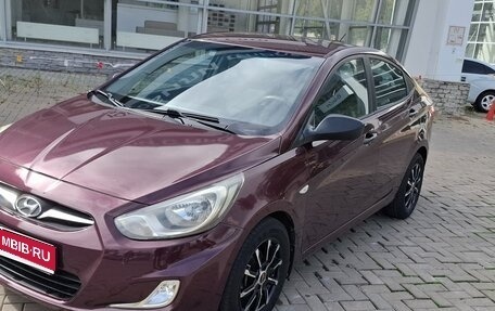 Hyundai Solaris II рестайлинг, 2013 год, 760 000 рублей, 1 фотография