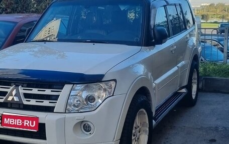 Mitsubishi Pajero IV, 2011 год, 2 200 000 рублей, 1 фотография
