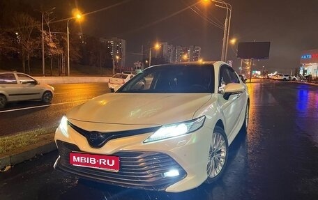 Toyota Camry, 2020 год, 2 980 000 рублей, 1 фотография