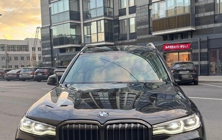 BMW X7, 2021 год, 8 800 000 рублей, 1 фотография