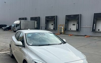 Volvo V40 II рестайлинг, 2017 год, 1 850 000 рублей, 1 фотография