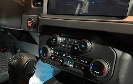 Ford Bronco, 2025 год, 13 000 000 рублей, 23 фотография
