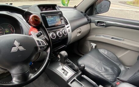 Mitsubishi Pajero Sport II рестайлинг, 2014 год, 1 680 000 рублей, 15 фотография