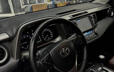 Toyota RAV4, 2015 год, 2 350 000 рублей, 17 фотография