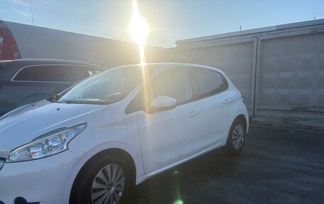 Peugeot 208 II, 2014 год, 700 000 рублей, 5 фотография