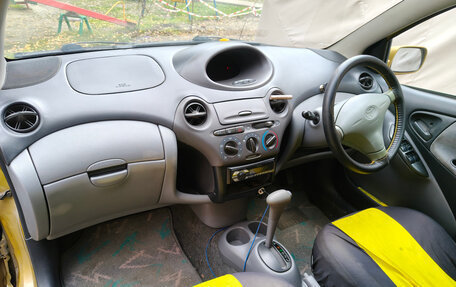 Toyota Vitz, 2000 год, 255 000 рублей, 3 фотография