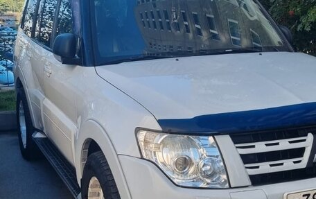 Mitsubishi Pajero IV, 2011 год, 2 200 000 рублей, 2 фотография
