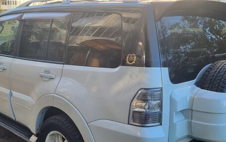 Mitsubishi Pajero IV, 2011 год, 2 200 000 рублей, 3 фотография