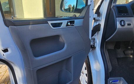 Volkswagen Multivan T5, 2013 год, 2 600 000 рублей, 9 фотография