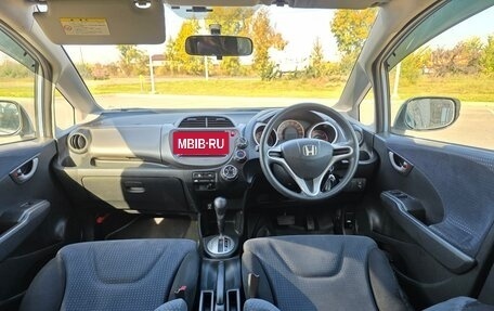 Honda Fit III, 2008 год, 650 000 рублей, 11 фотография