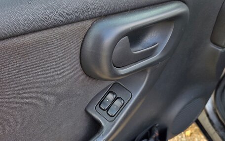 Opel Corsa C рестайлинг, 2002 год, 165 000 рублей, 13 фотография