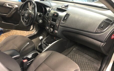 KIA Cerato III, 2010 год, 600 000 рублей, 3 фотография