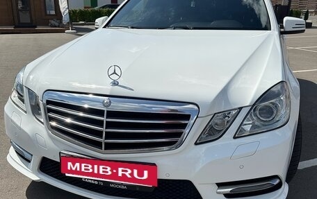 Mercedes-Benz E-Класс, 2012 год, 1 350 000 рублей, 2 фотография