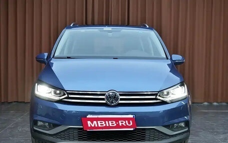 Volkswagen Touran III, 2021 год, 1 676 027 рублей, 2 фотография