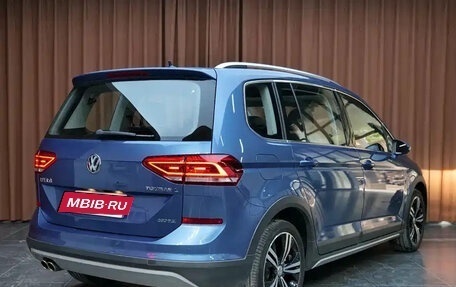 Volkswagen Touran III, 2021 год, 1 676 027 рублей, 4 фотография