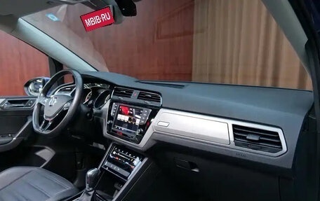 Volkswagen Touran III, 2021 год, 1 676 027 рублей, 7 фотография