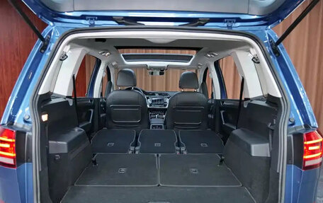 Volkswagen Touran III, 2021 год, 1 676 027 рублей, 17 фотография