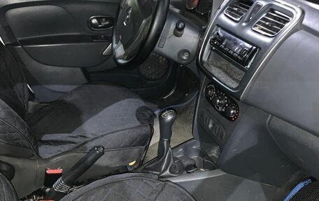 Renault Logan II, 2017 год, 545 000 рублей, 8 фотография