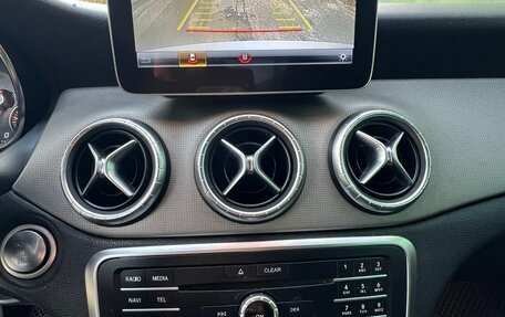Mercedes-Benz CLA, 2018 год, 1 800 000 рублей, 13 фотография
