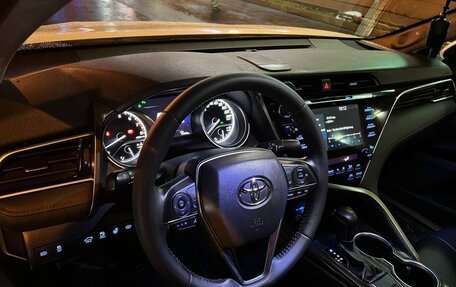 Toyota Camry, 2020 год, 2 980 000 рублей, 6 фотография