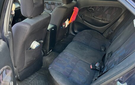 Mitsubishi Carisma I, 1998 год, 155 000 рублей, 4 фотография