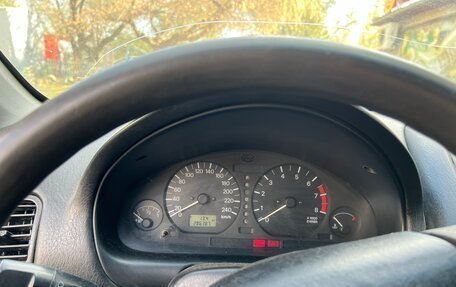 Mitsubishi Carisma I, 1998 год, 155 000 рублей, 8 фотография