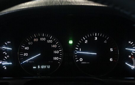 Toyota Land Cruiser 100 рестайлинг 2, 2005 год, 1 810 000 рублей, 6 фотография