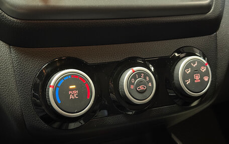 KIA Rio III рестайлинг, 2015 год, 965 700 рублей, 9 фотография