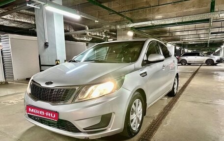 KIA Rio III рестайлинг, 2013 год, 890 000 рублей, 1 фотография