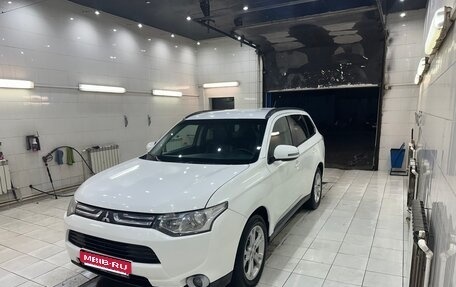 Mitsubishi Outlander III рестайлинг 3, 2012 год, 1 040 000 рублей, 1 фотография