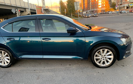 Skoda Superb III рестайлинг, 2021 год, 2 400 000 рублей, 14 фотография