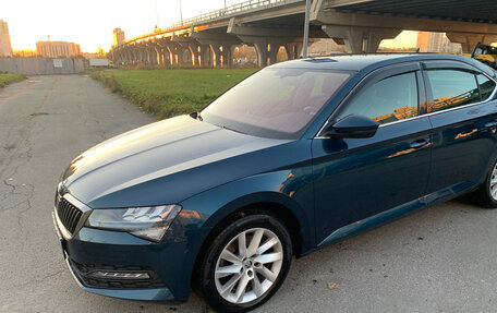 Skoda Superb III рестайлинг, 2021 год, 2 400 000 рублей, 16 фотография