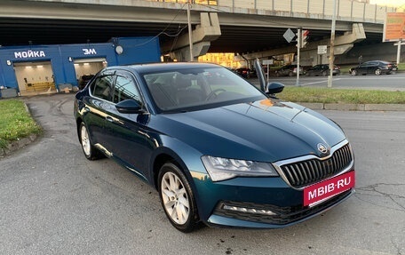 Skoda Superb III рестайлинг, 2021 год, 2 400 000 рублей, 15 фотография