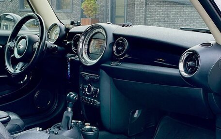 MINI Hatch, 2011 год, 1 140 000 рублей, 14 фотография