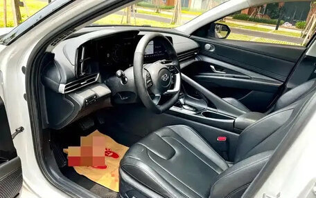 Hyundai Elantra, 2022 год, 1 190 077 рублей, 4 фотография