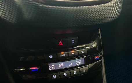 Peugeot 2008 II, 2014 год, 1 135 000 рублей, 12 фотография