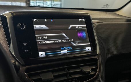 Peugeot 2008 II, 2014 год, 1 135 000 рублей, 13 фотография